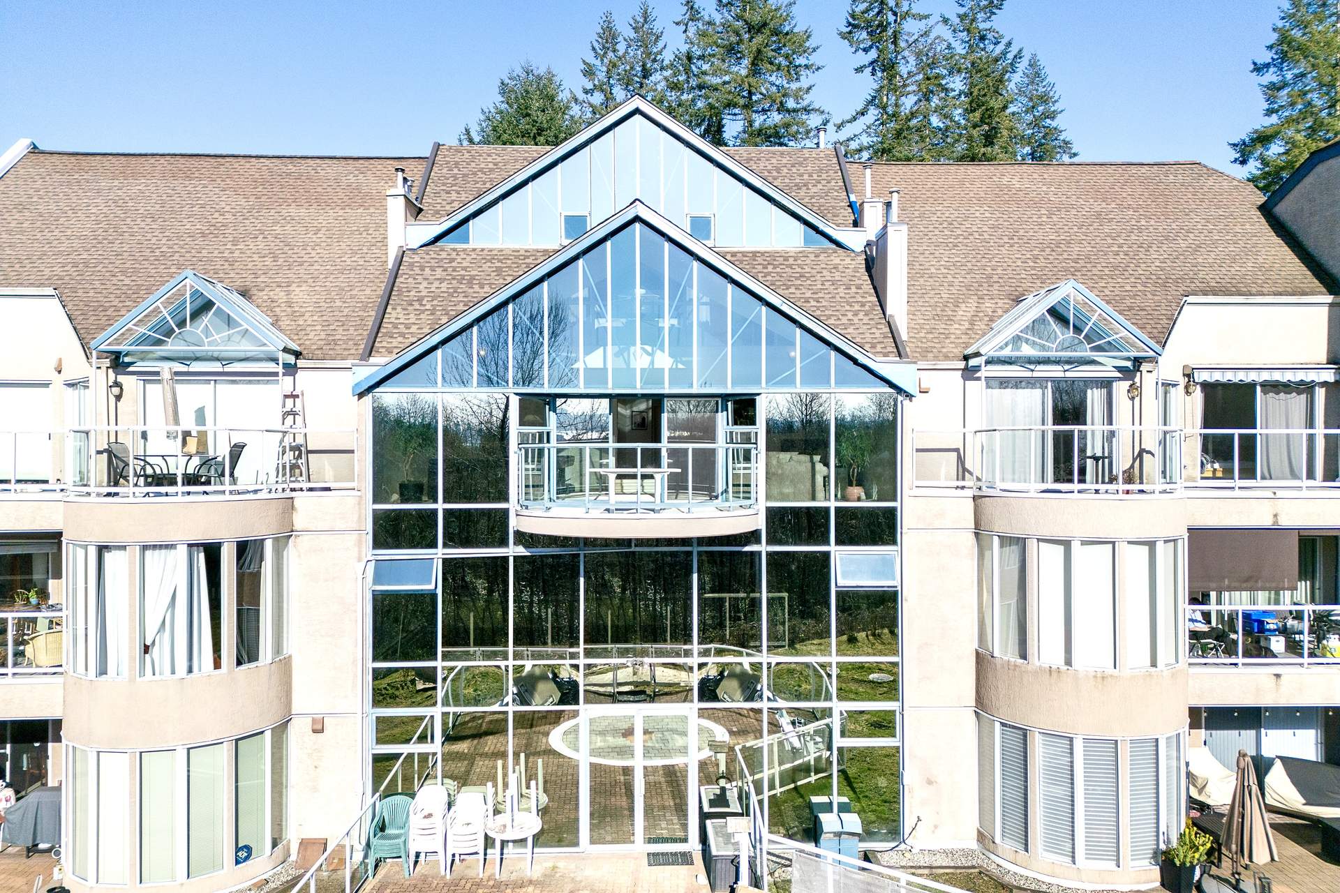Berkley Terraces Penthouse Suite, 2 bed plus den on sunny slopes of Seymour Mountain in North Vancouver
