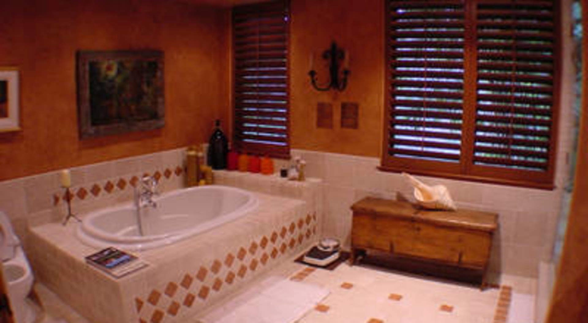 Master Ensuite with Steam Room