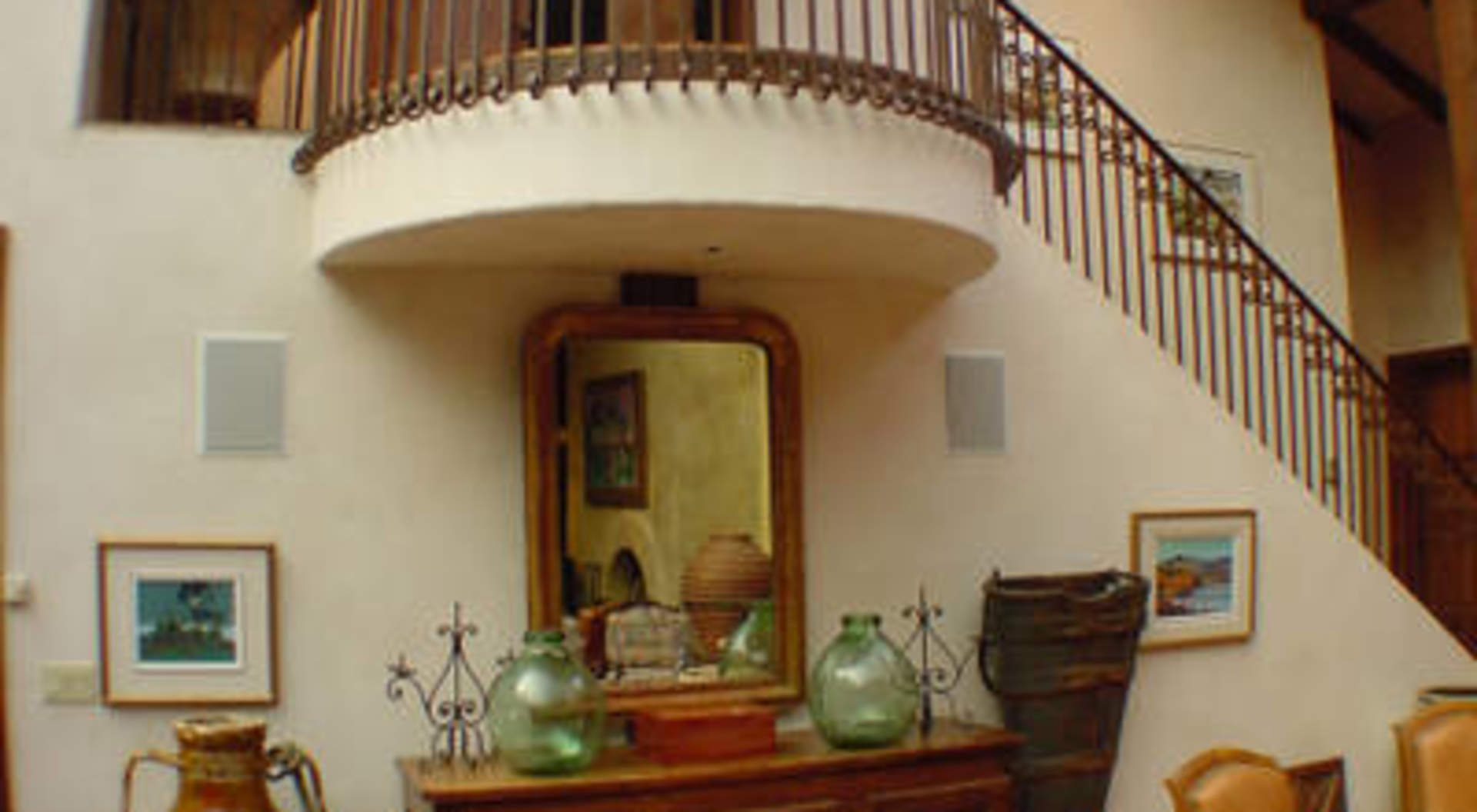 Juliet Balcony & Staircase to Guest Suite