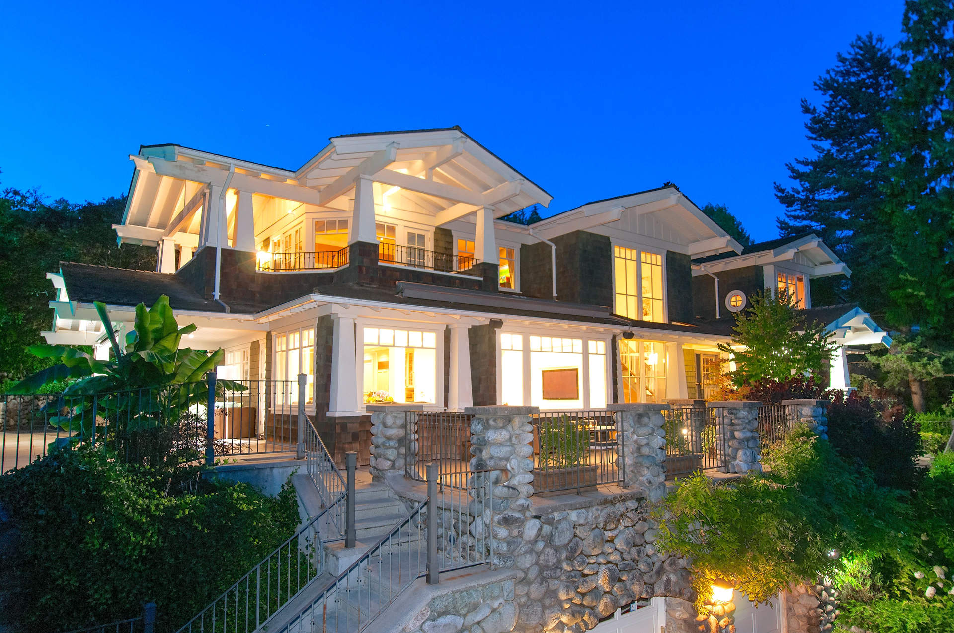 2371 Palmerston Avenue West Vancouver Homes and Real Estate BC, Canada