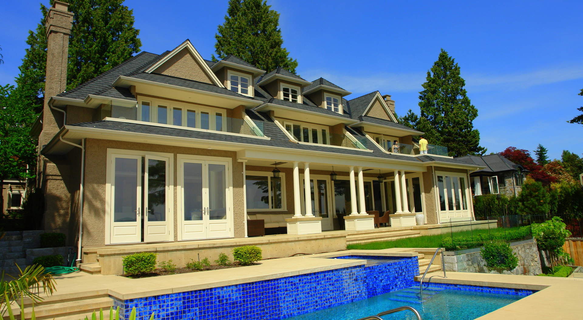 3398 Radcliffe Avenue - Viviendas y Bienes Raíces en West Vancouver