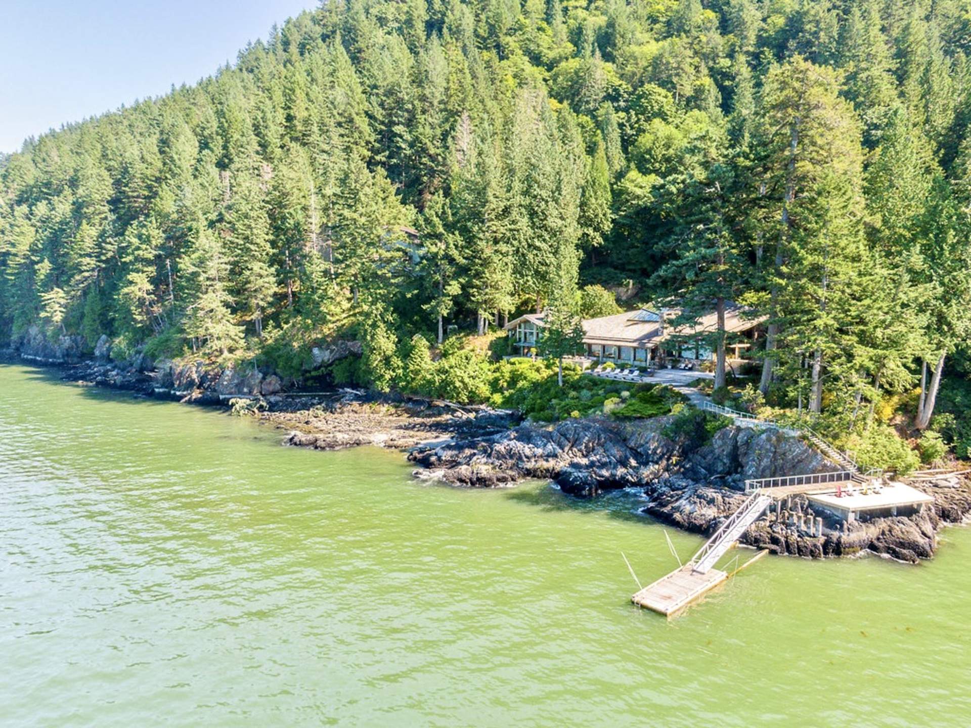 The Pacific North-West's Finest Waterfront Estate!