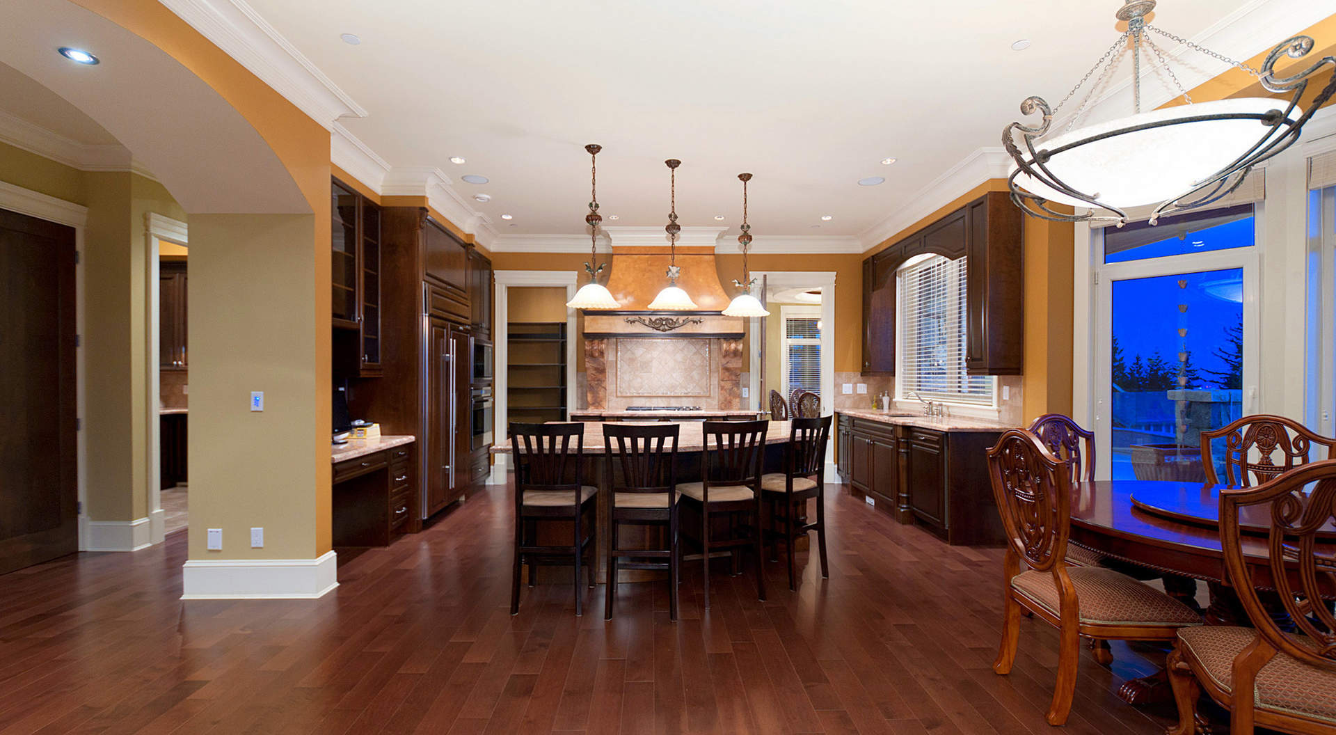 Large Custom Kitchen with Breakfast Bar & Eating Area