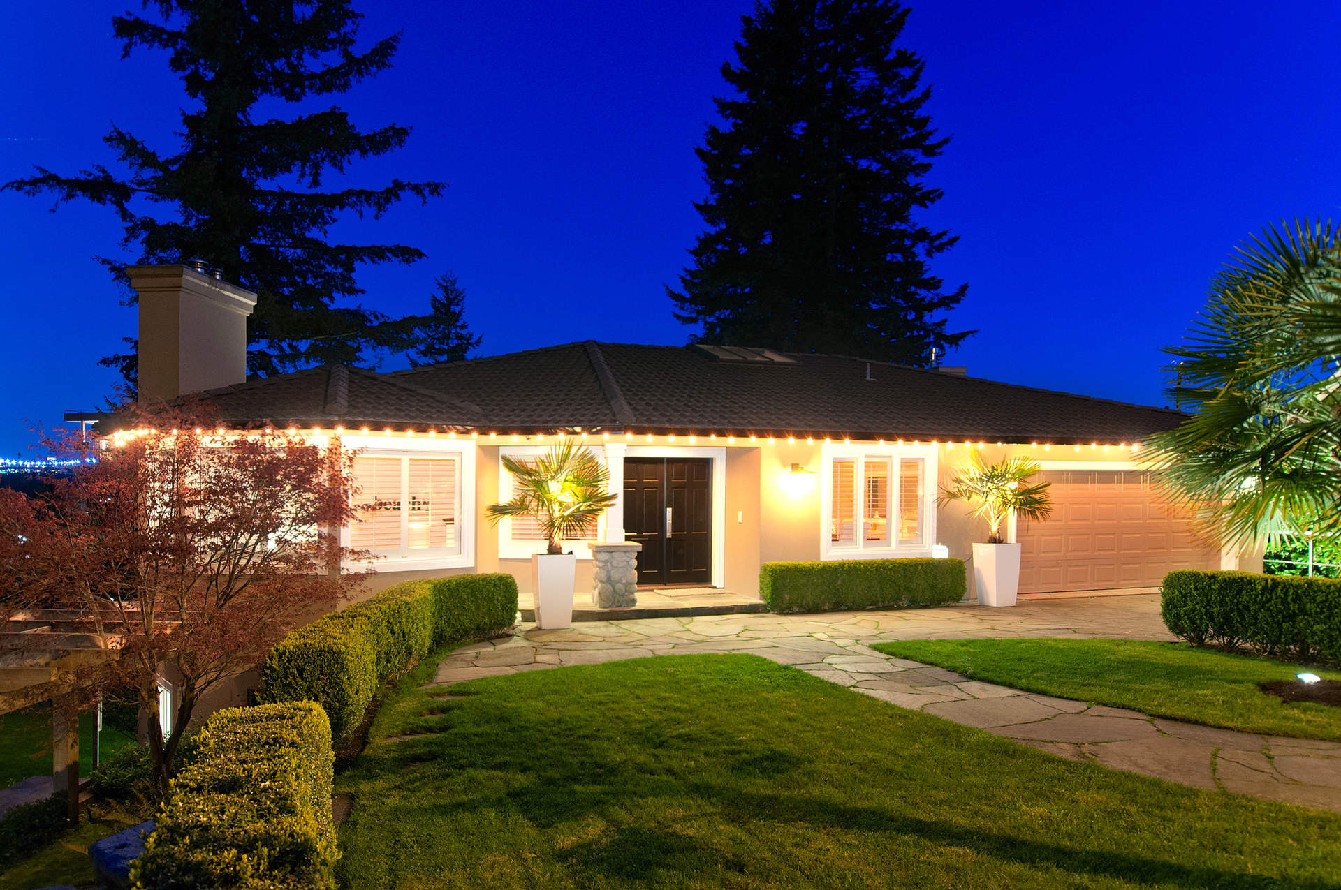 A Gorgeous Remodeled Family Residence with Oceanviews!