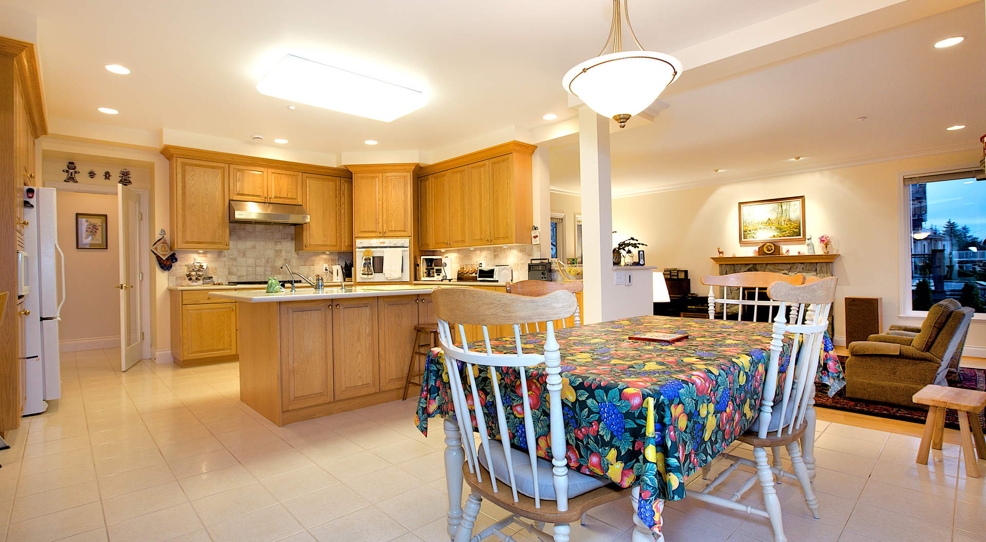 Eating Area and Kitchen