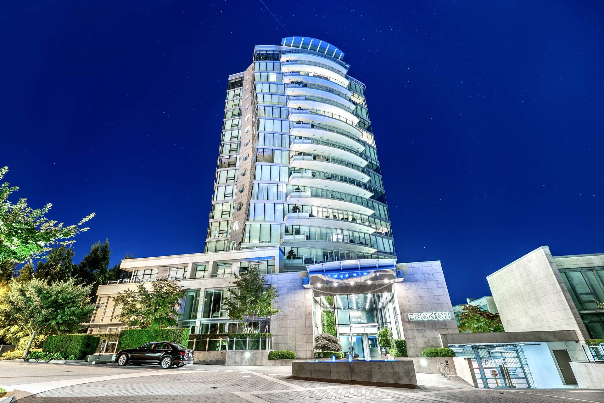 Breathtaking Luxury Residence on the 17th Floor of The Erickson