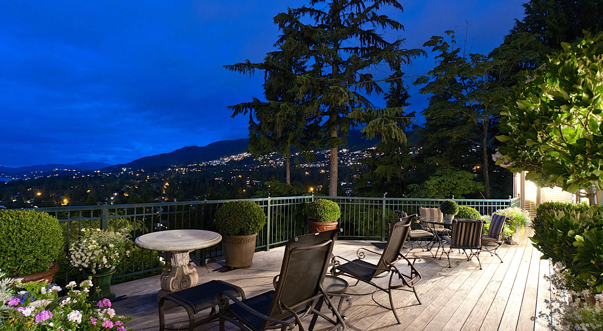 Spacious Outdoor Terrace with Stunning Ocean & City Views