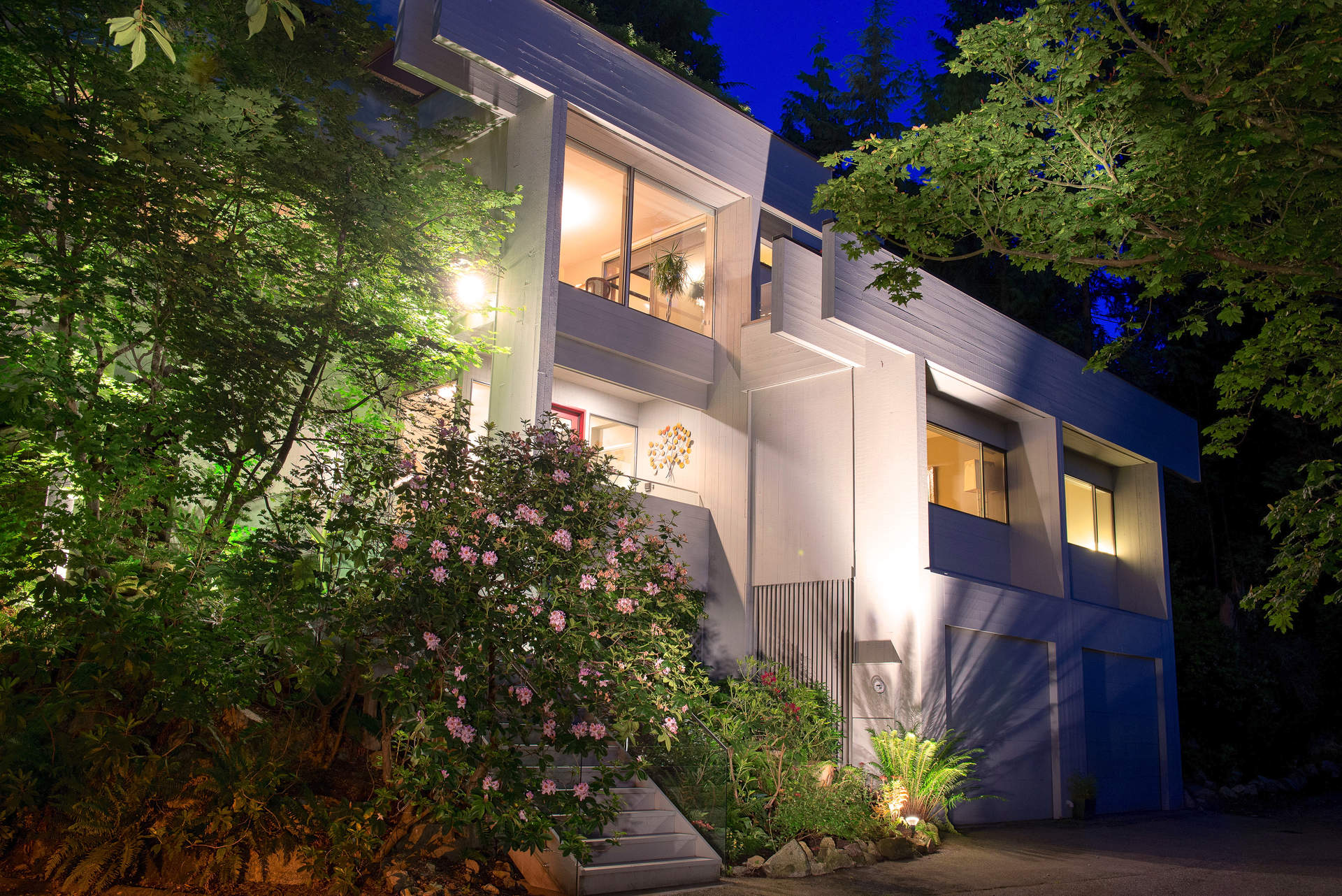 Spectacular Arthur Erickson Landmark Residence!