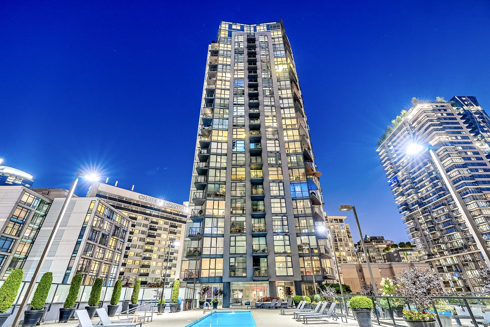 A spectacular southeast unit with breathtaking city skyline & water views of False Creek!
