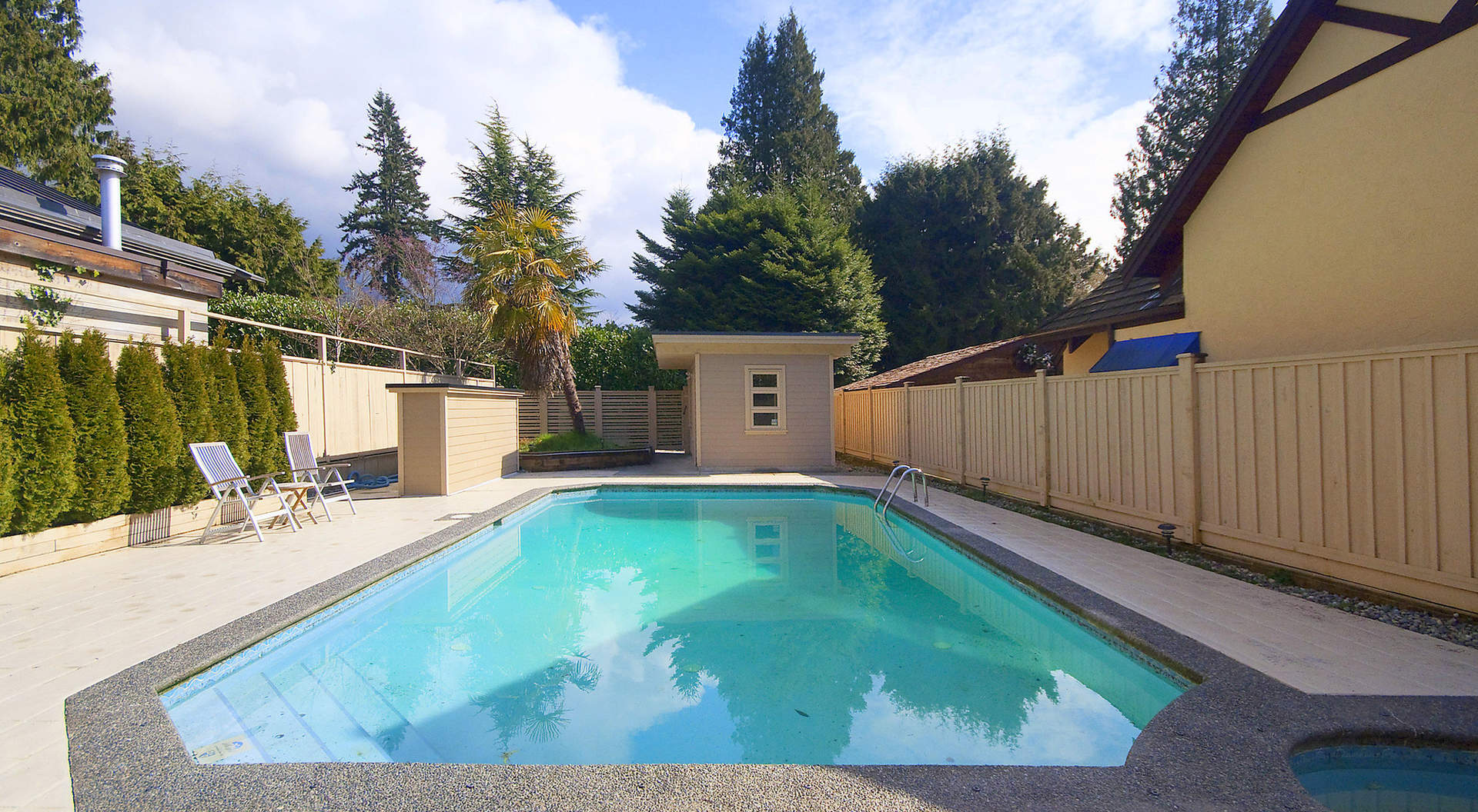 4391 Erwin Drive West Vancouver Homes and Real Estate BC, Canada