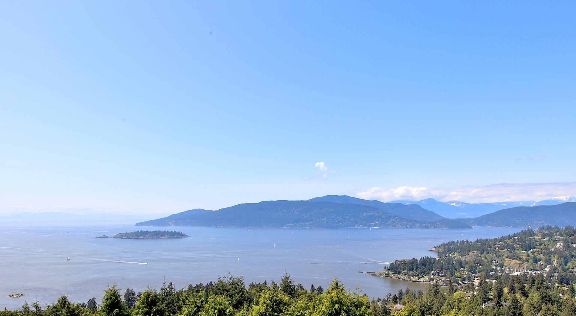 壮观的大海和岛屿视图 - 日