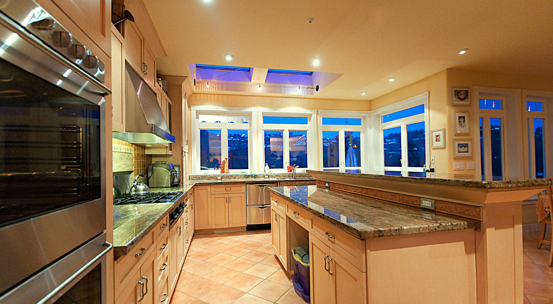 Gourmet Kitchen with Center Island