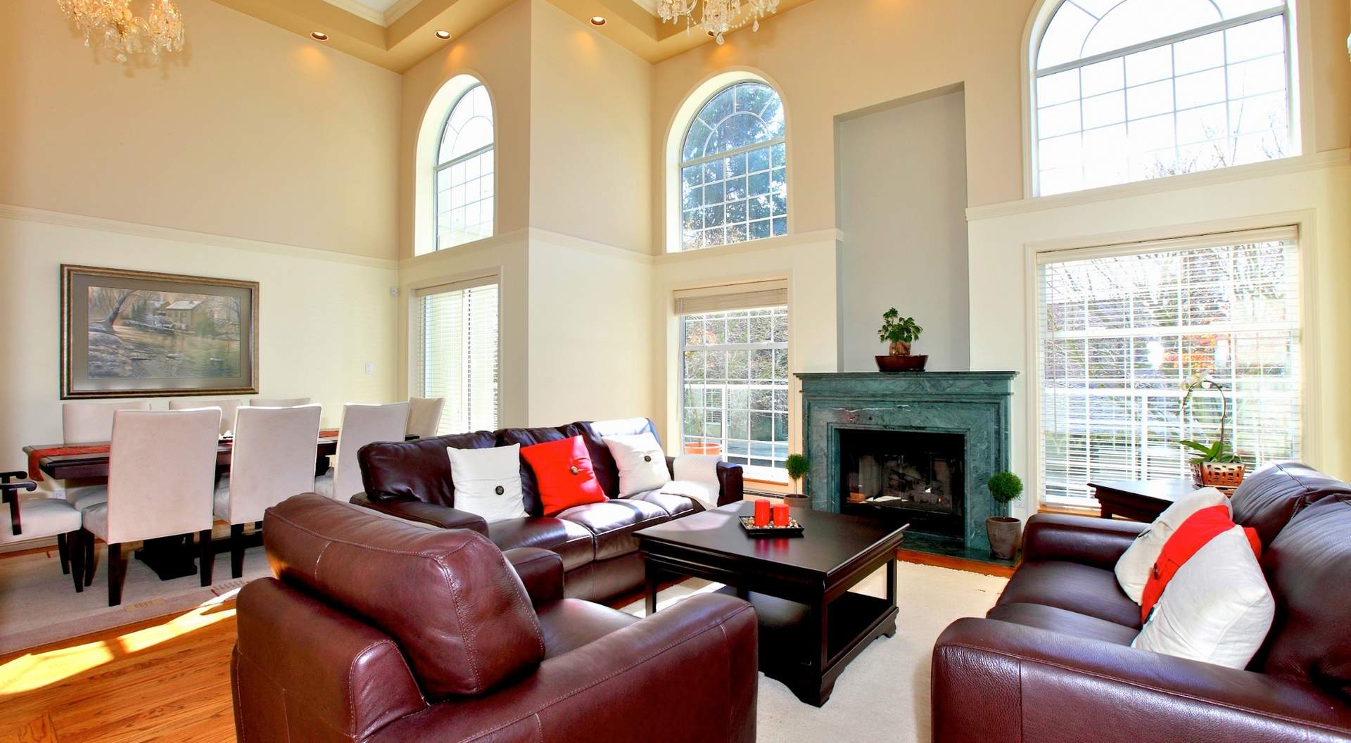 Spacious Living Areas with Doble Height Ceilings