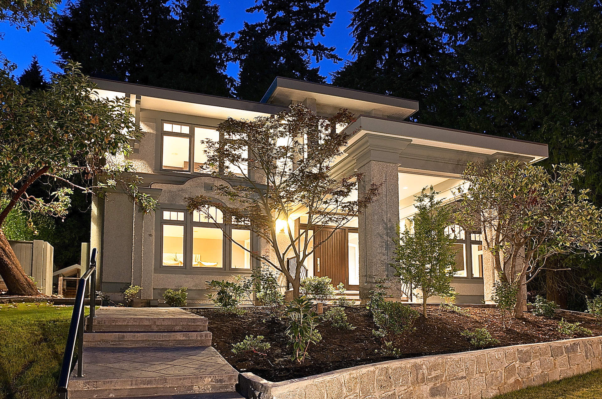 Magnificent New Residence on a Gated Estate in Lower Ambleside!