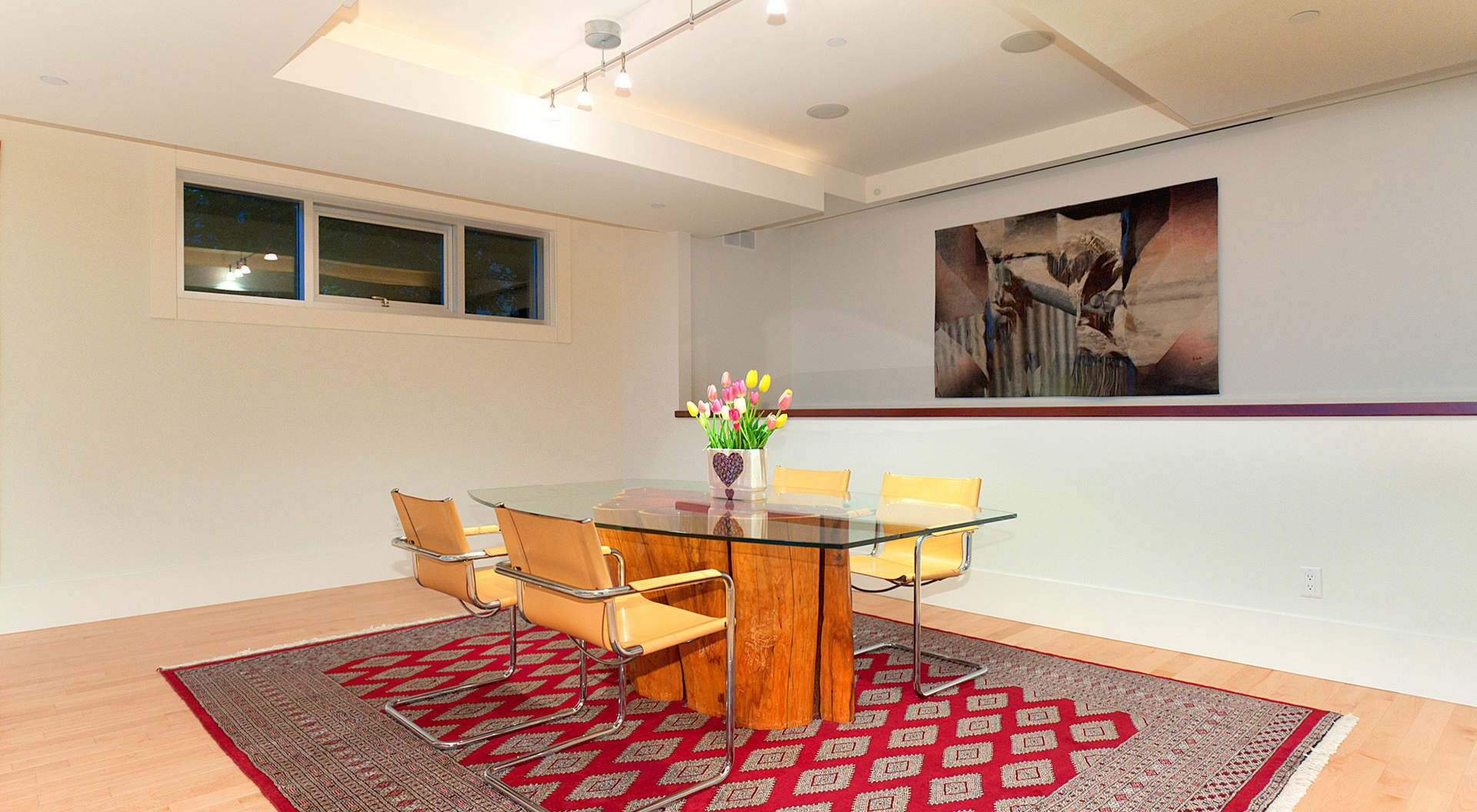 Gorgeous Dining Area