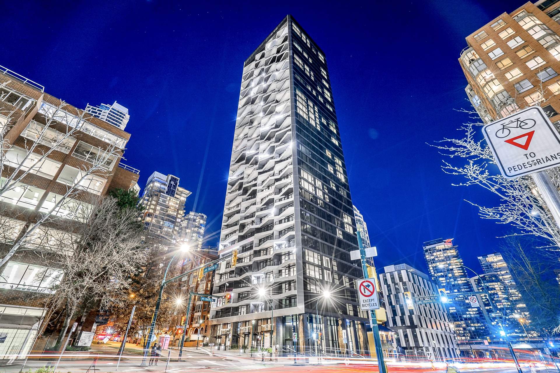The Pacific by Grosvenor - Penthouse 2,889 sf - 1,025 sf Roof Top Deck - Spectacular Ocean Views!