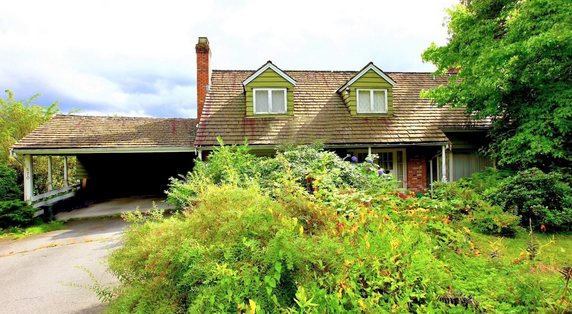 570 St. Giles Road West Vancouver Homes and Real Estate BC, Canada