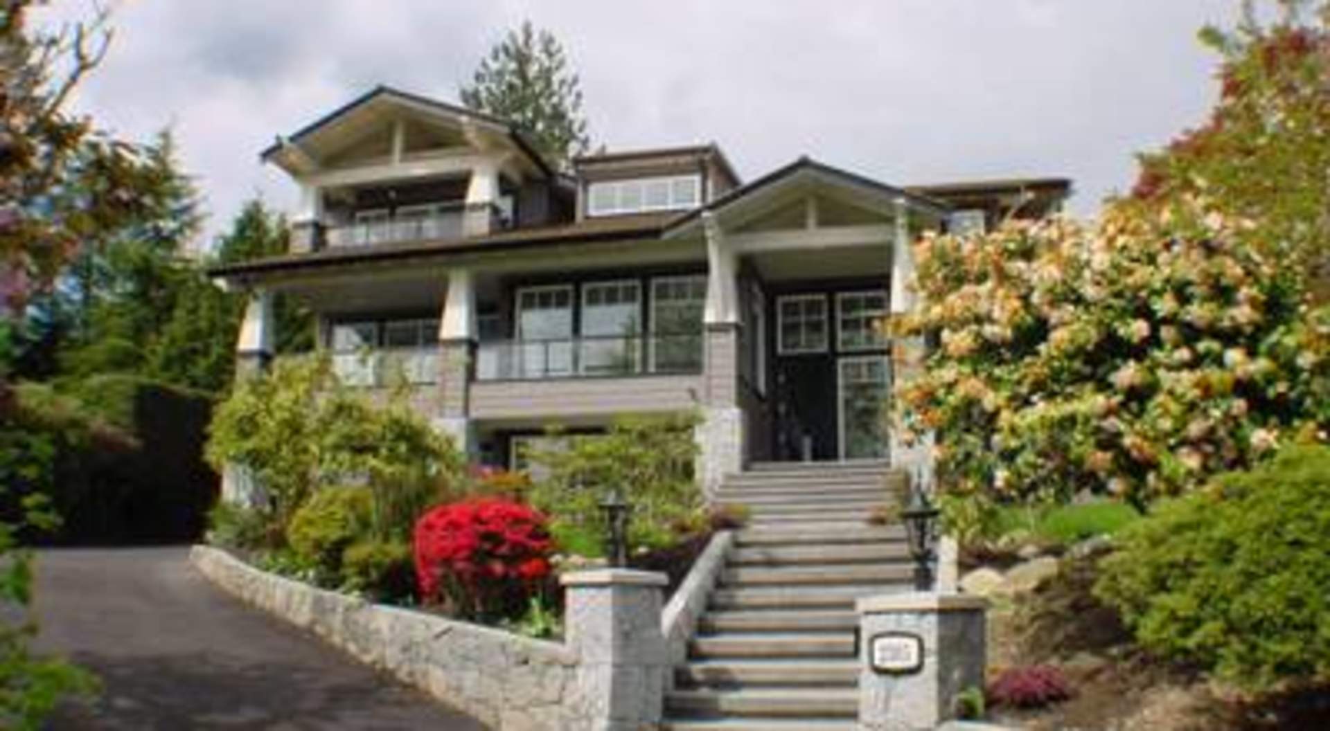 2305 Palmerston Avenue West Vancouver Homes and Real Estate BC, Canada