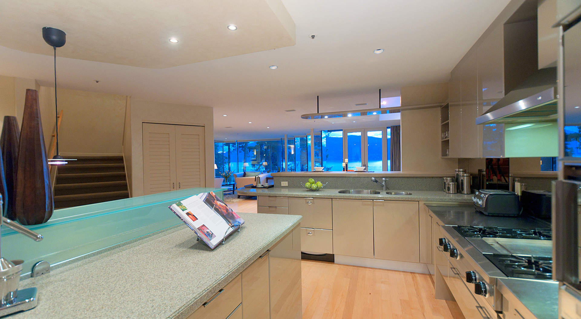 6098 Blink Bonnie Road - Viviendas y Bienes Raíces en West Vancouver