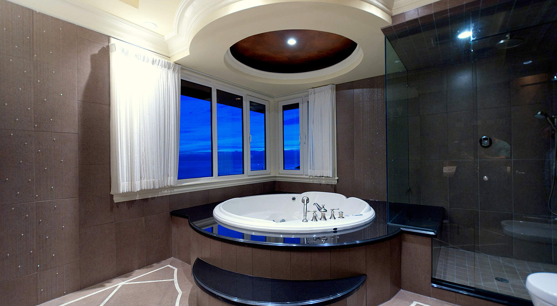 Master Ensuite - Spa-like