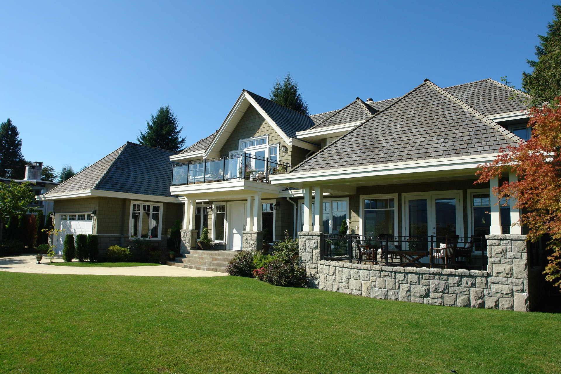 Gorgeous Craftsman Residence by the Beach!