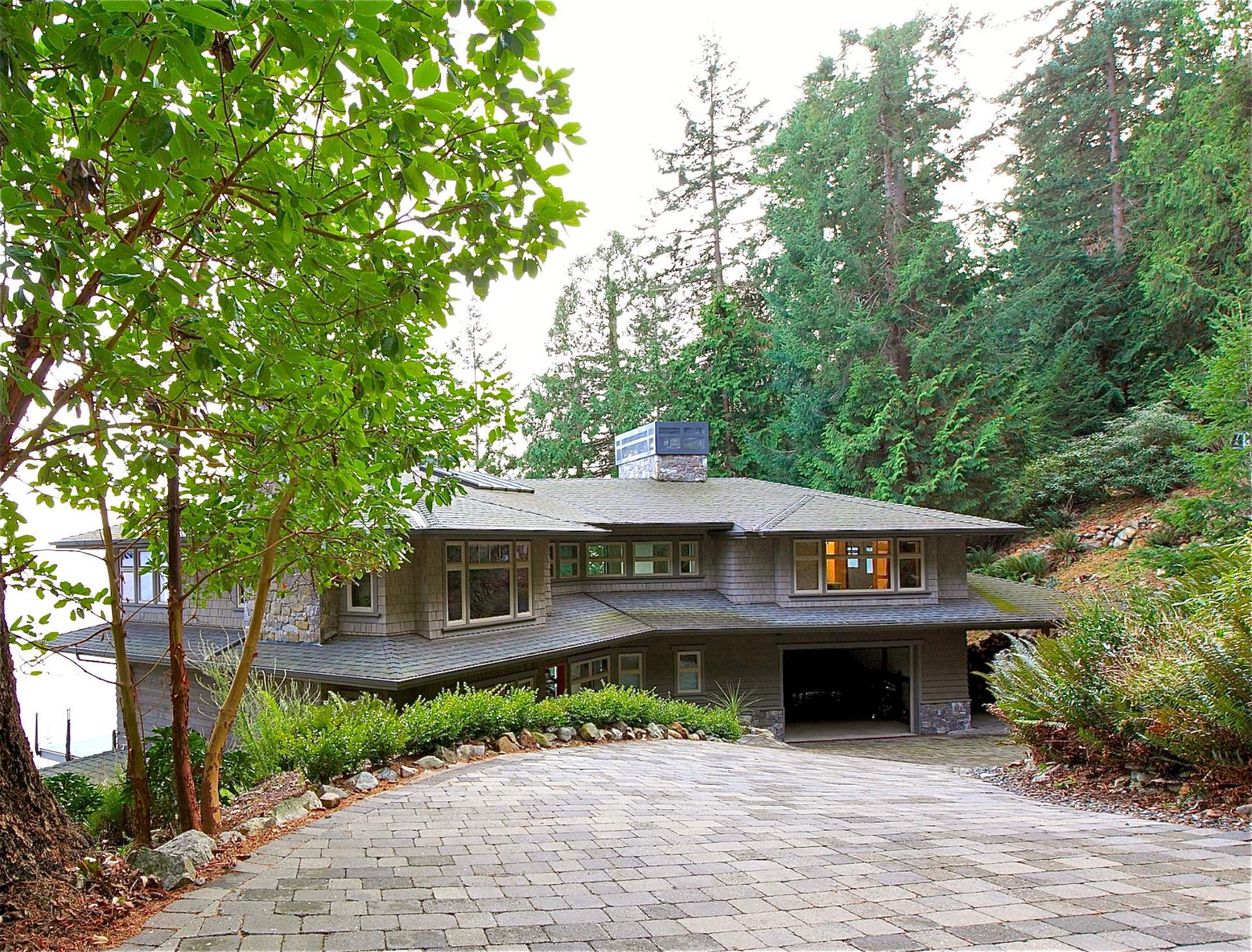 Bowen Island Waterfront on an Acre Estate!