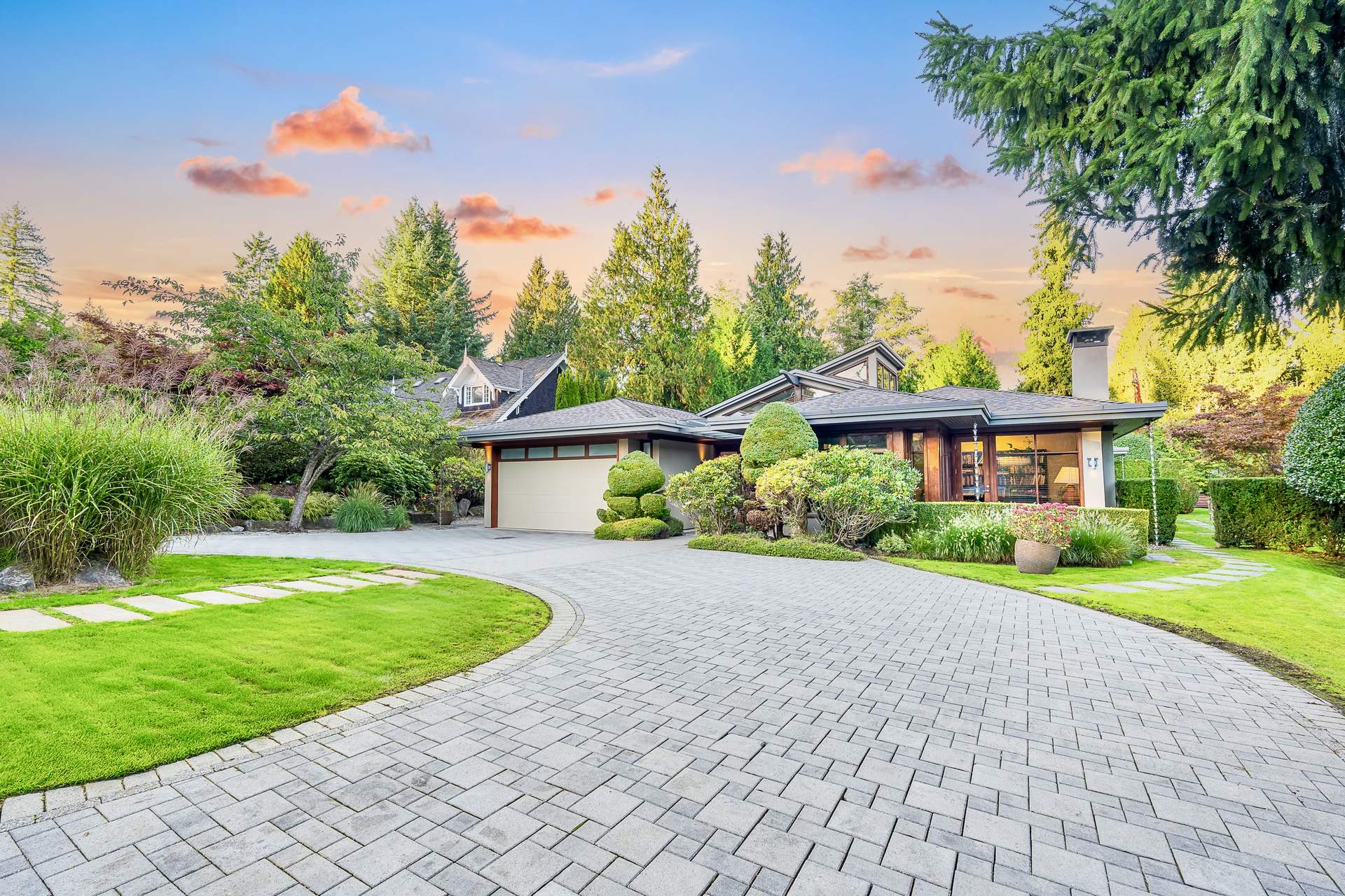 A Masterpiece of Modern Luxury Design