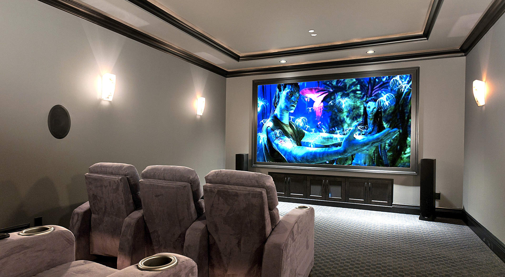 Fabulous Home Theatre automatizada con State-of-the-Art Surround Sound