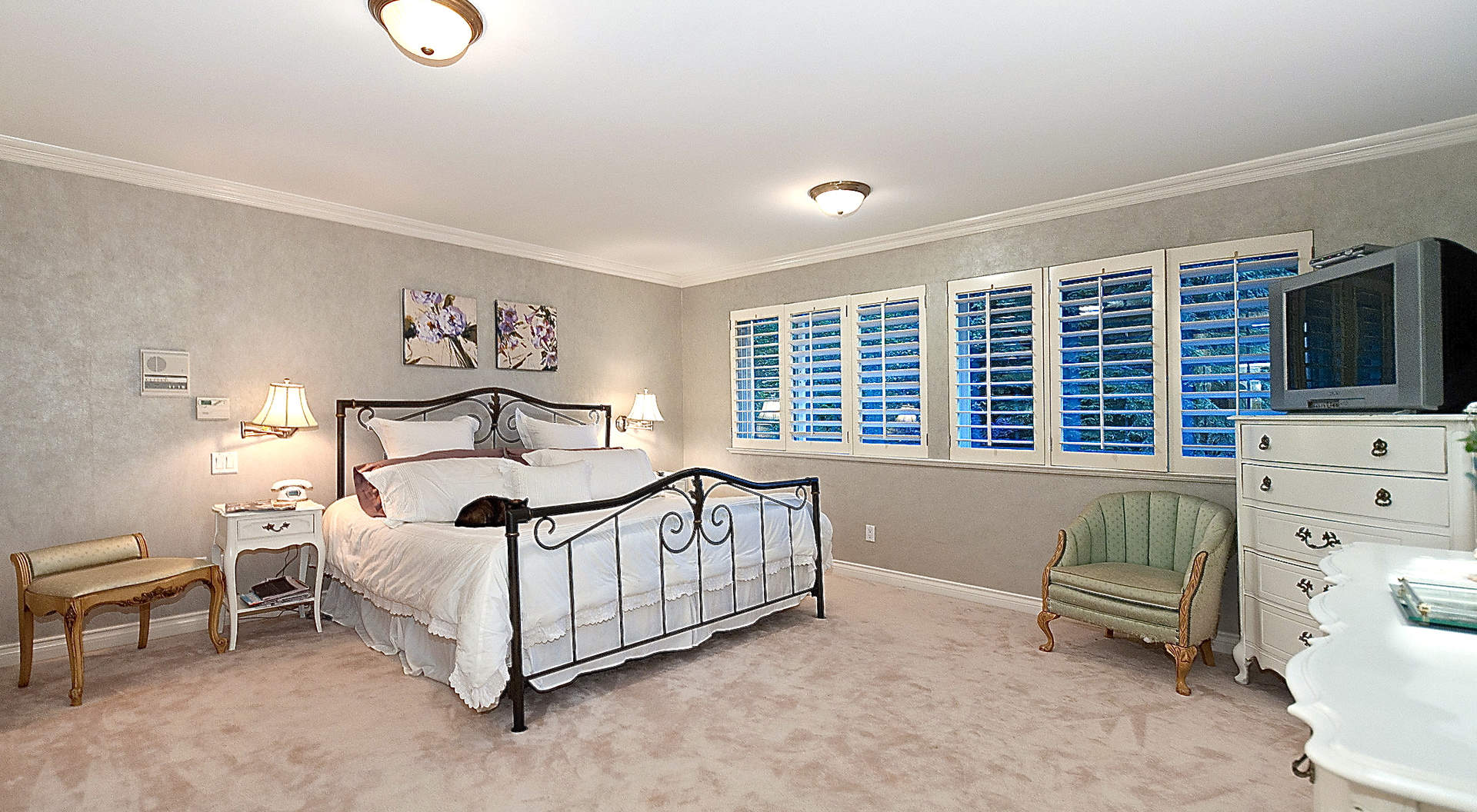 Spacious Master Bedroom Suite