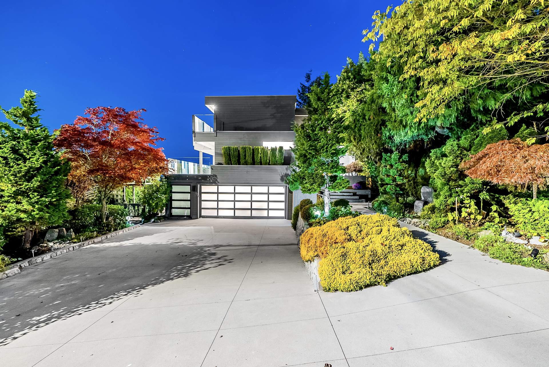 Remodeled Contemporary Sentinel Hill Home with Spectacular City and Ocean Views