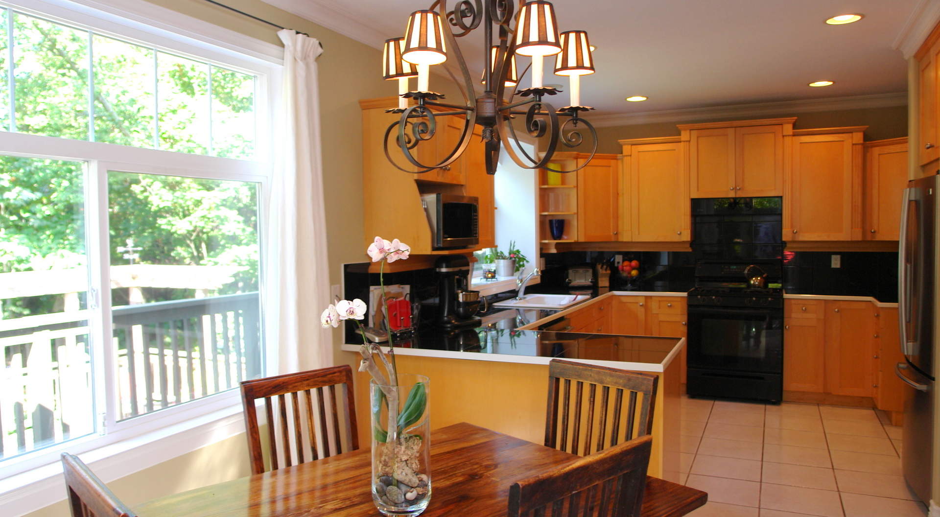 2156 Bowser Avenue West Vancouver Homes and Real Estate BC, Canada