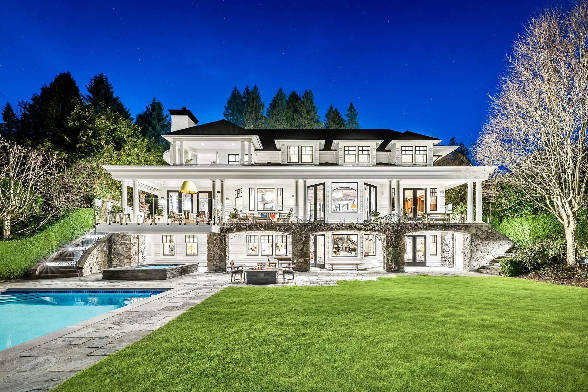 Magnificent Altamont Estate with Ocean Views!