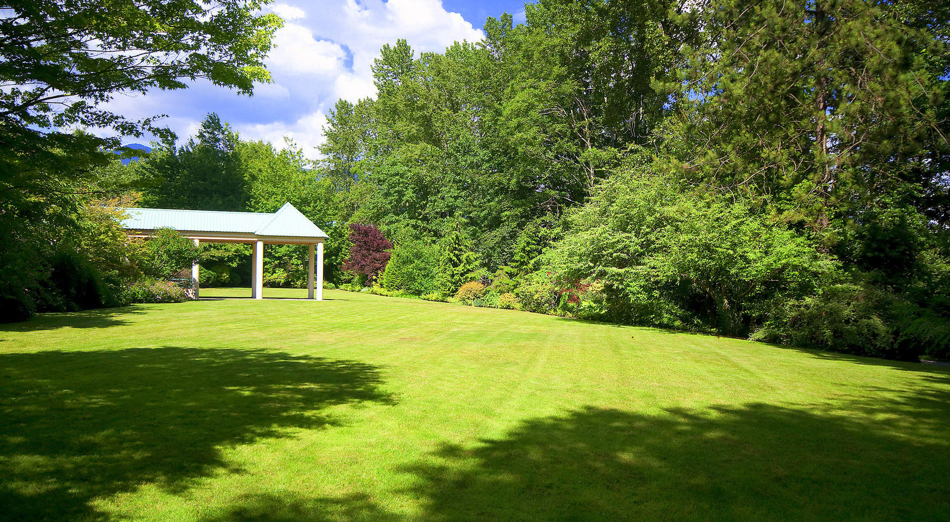 Exuberantes jardines