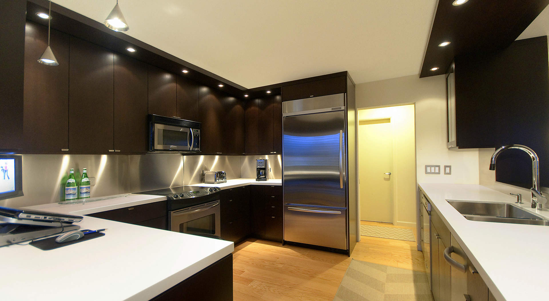 Fabulous Contemporary Kitchen