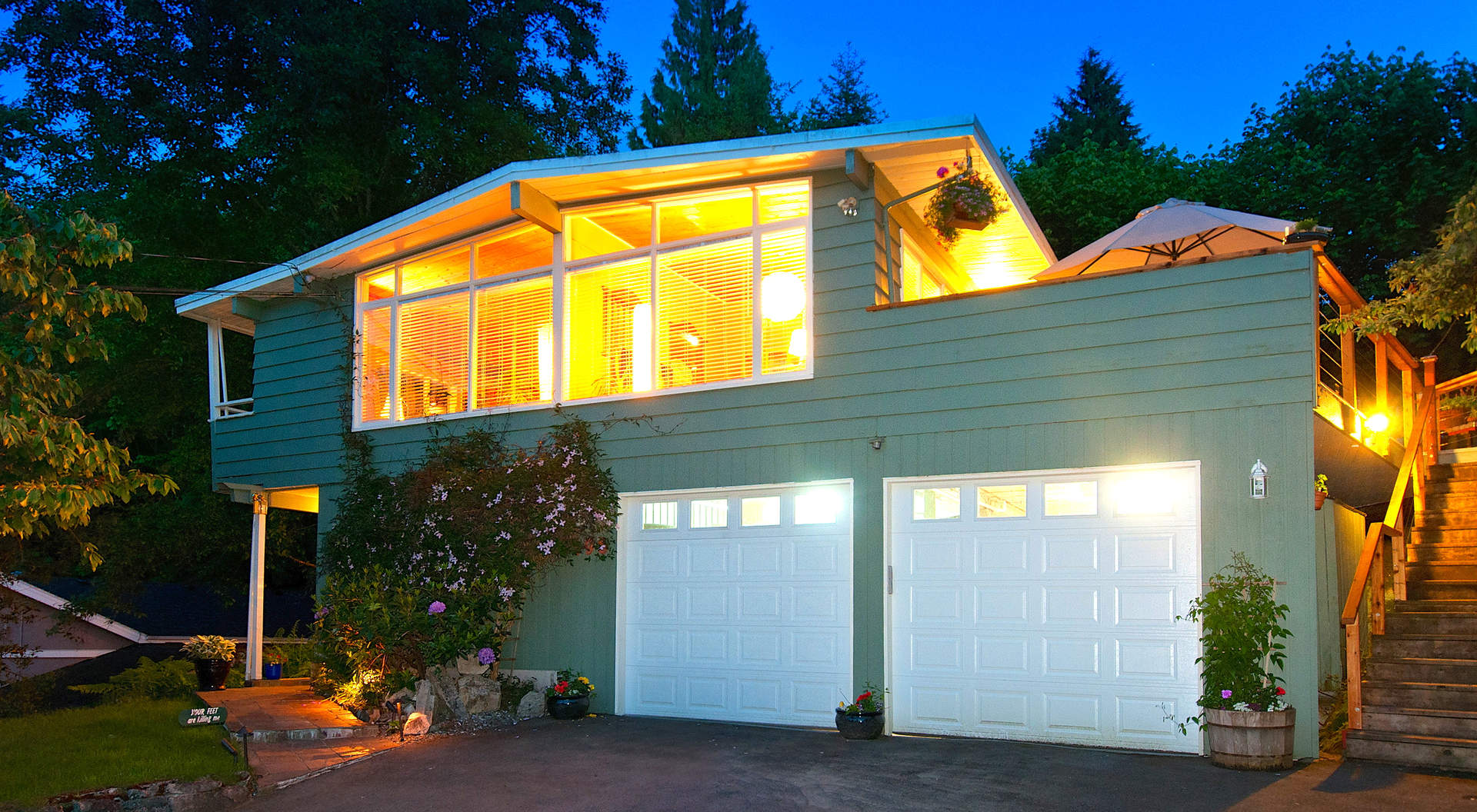 5496 Greenleaf Road West Vancouver Homes and Real Estate BC, Canada