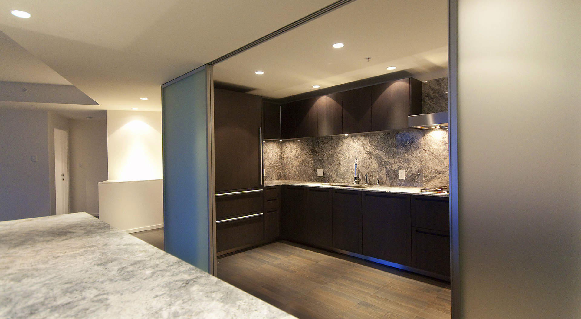 Cocina con puertas Hide-A-Way