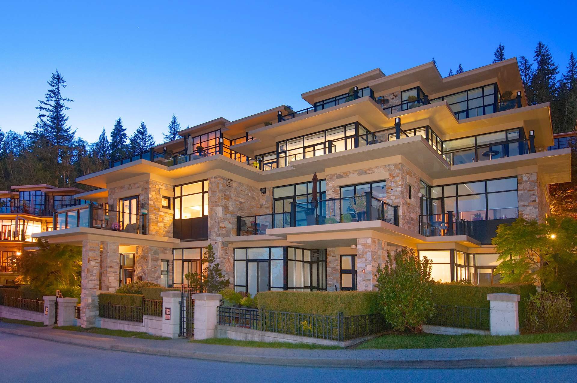  301 2275 Twin Creek Place West Vancouver Homes And Real Estate 