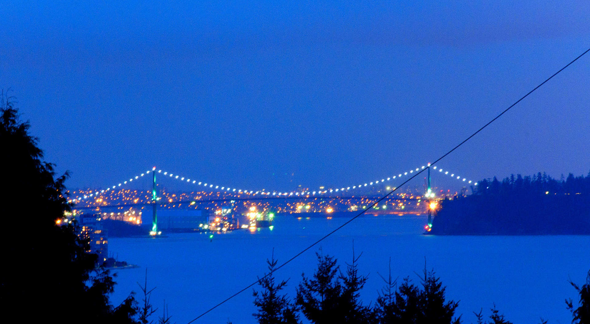 Views to Lions Gate Bridge