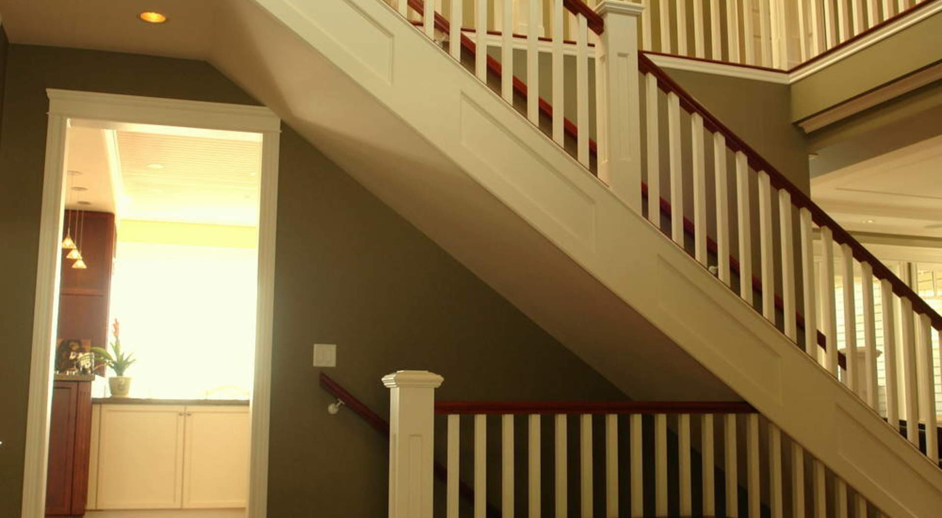 Foyer & Staircase