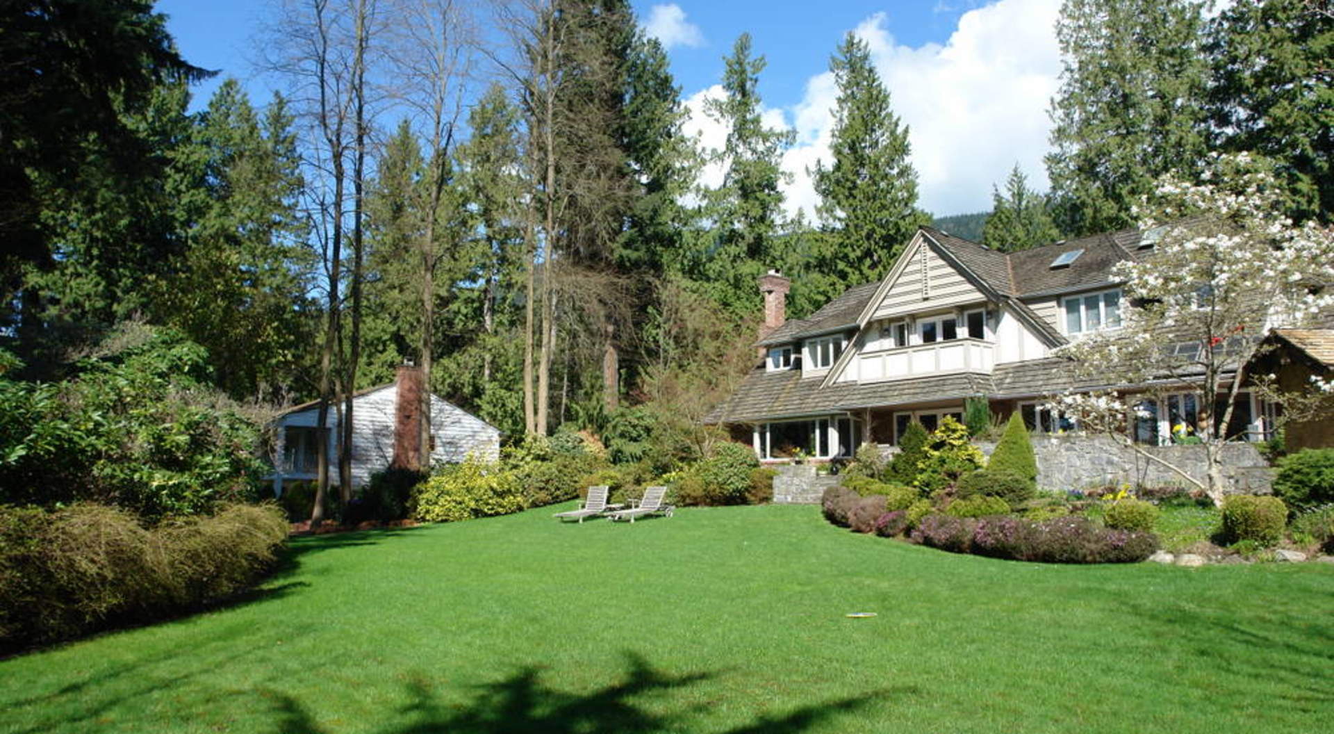 Gorgeous Level Backyard