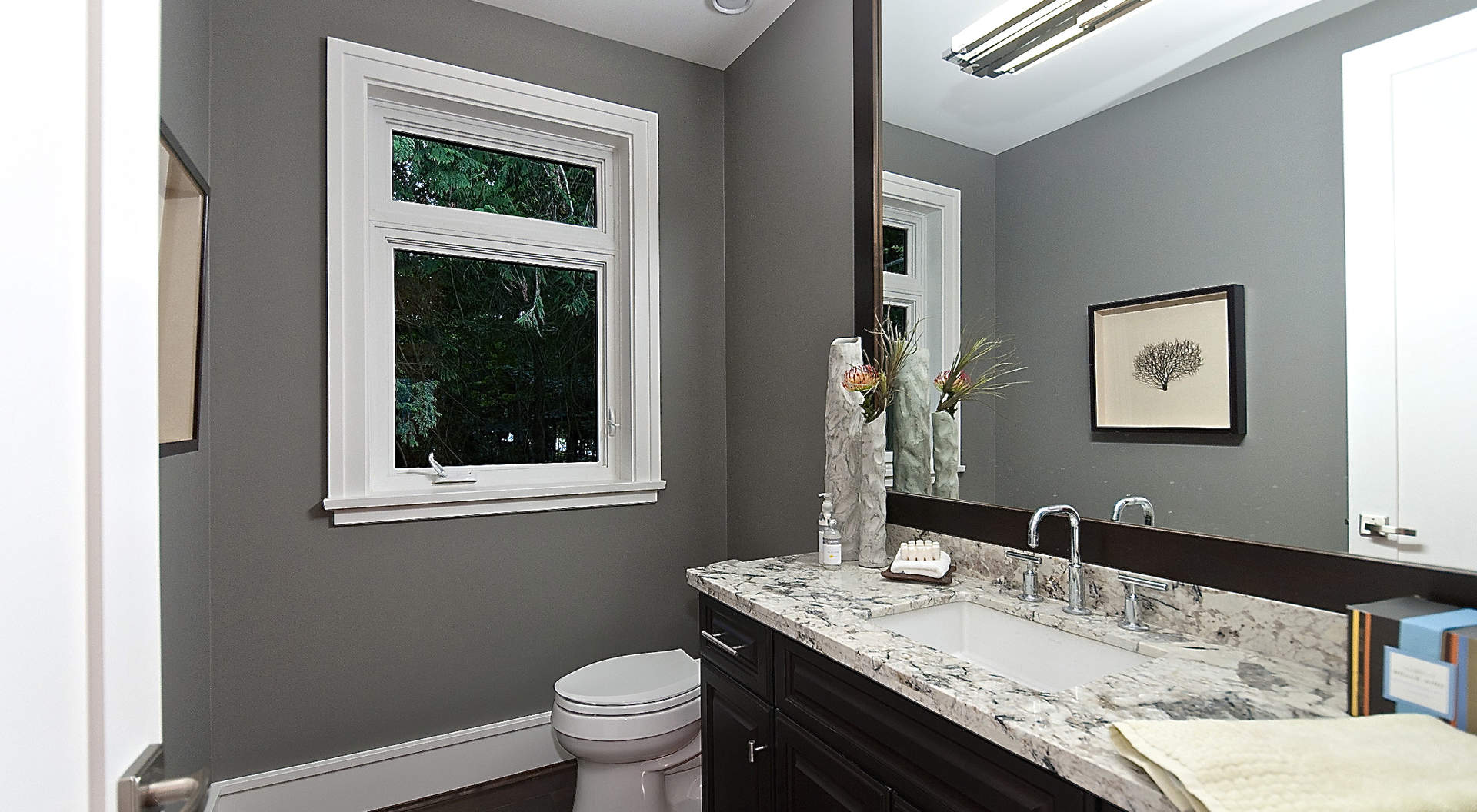 An Elegant Powder Room