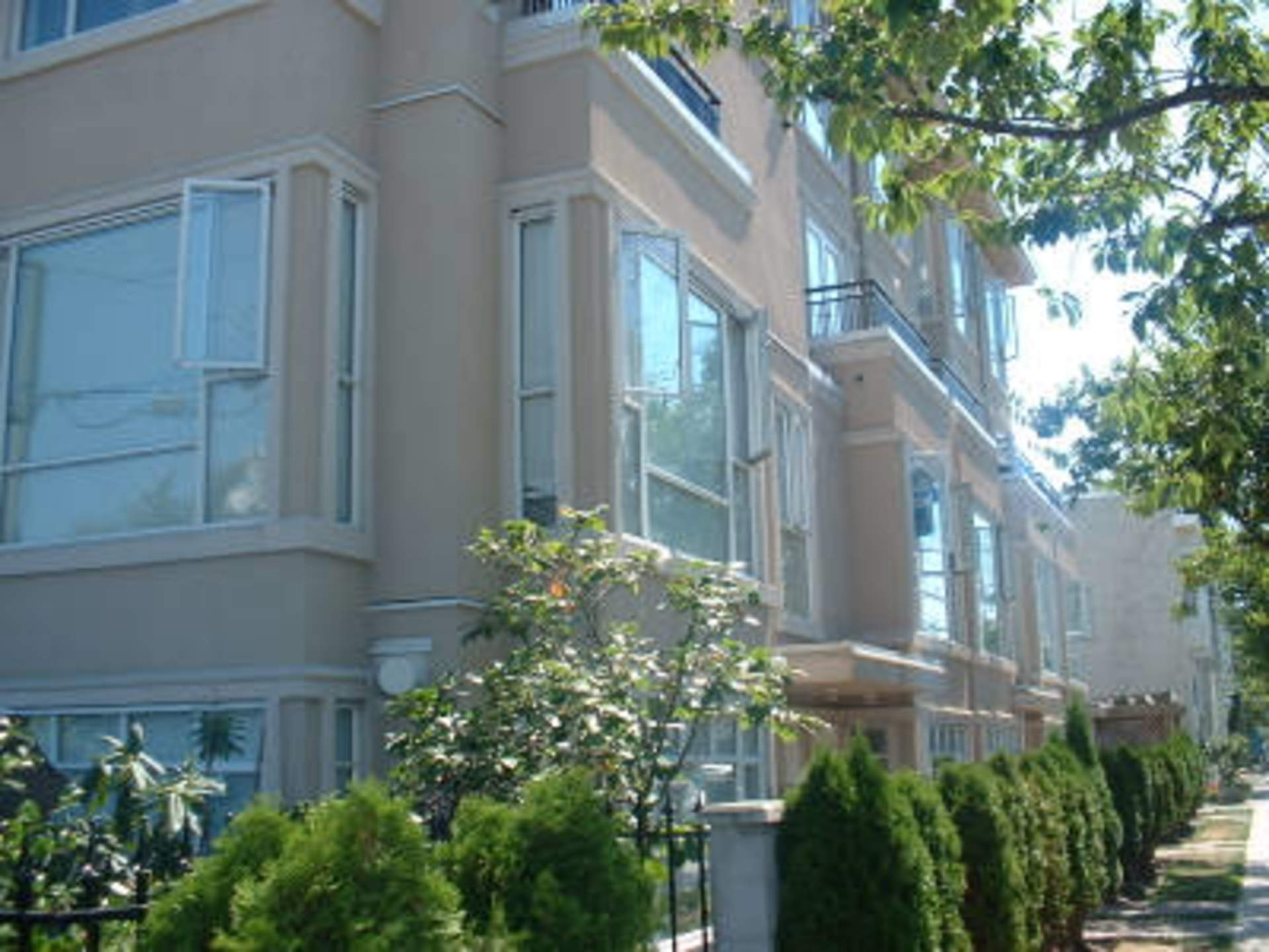 Fabulous Kitsilano Investment Opportunity!