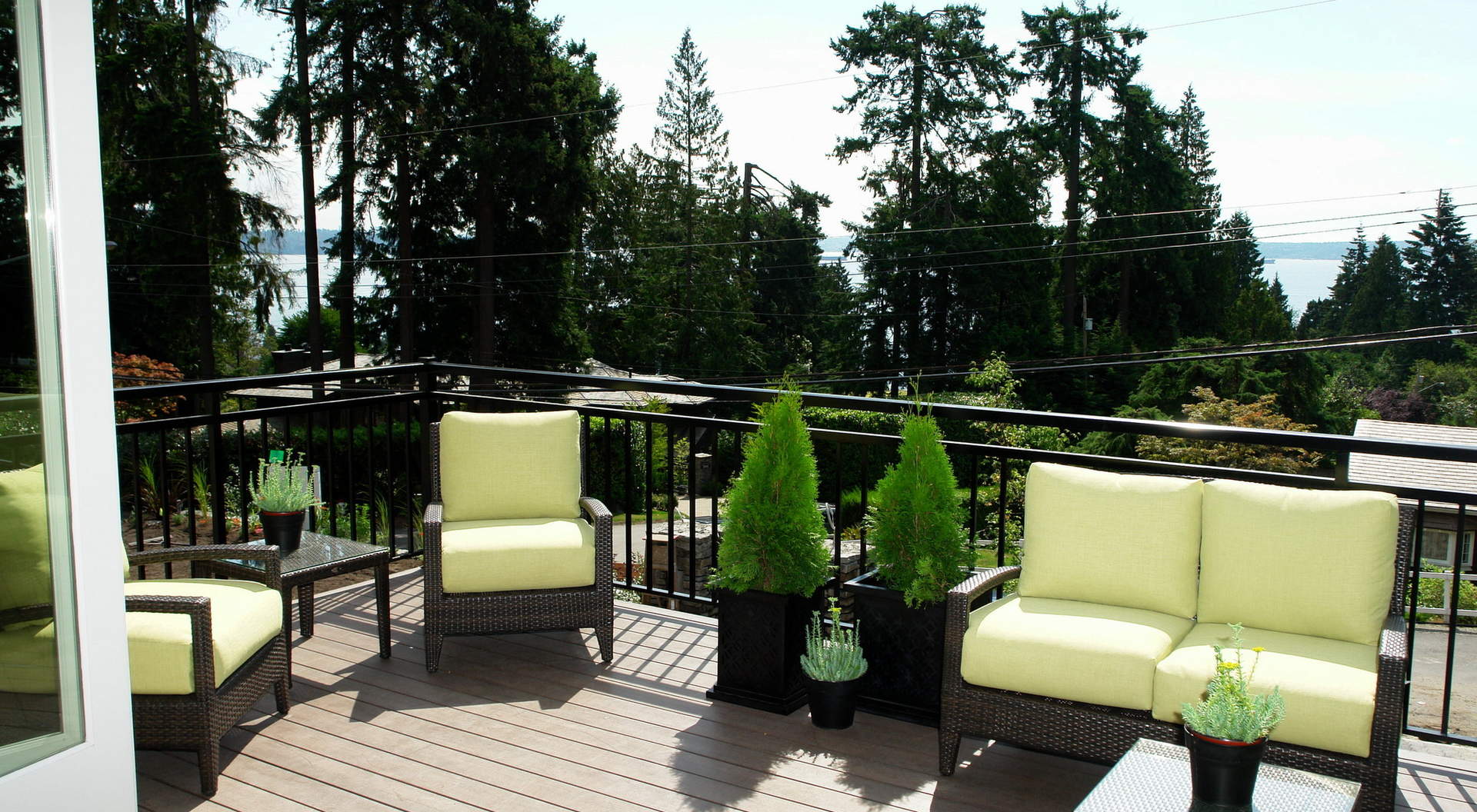 South Facing Sundeck Patio