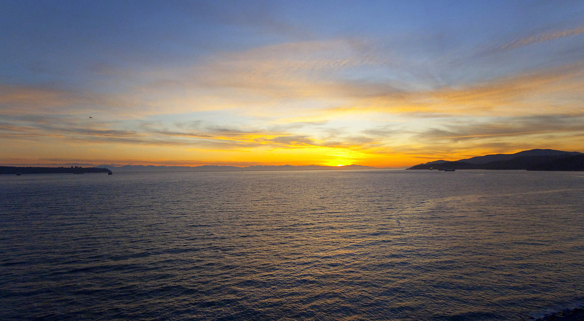 Puesta de sol vista al mar