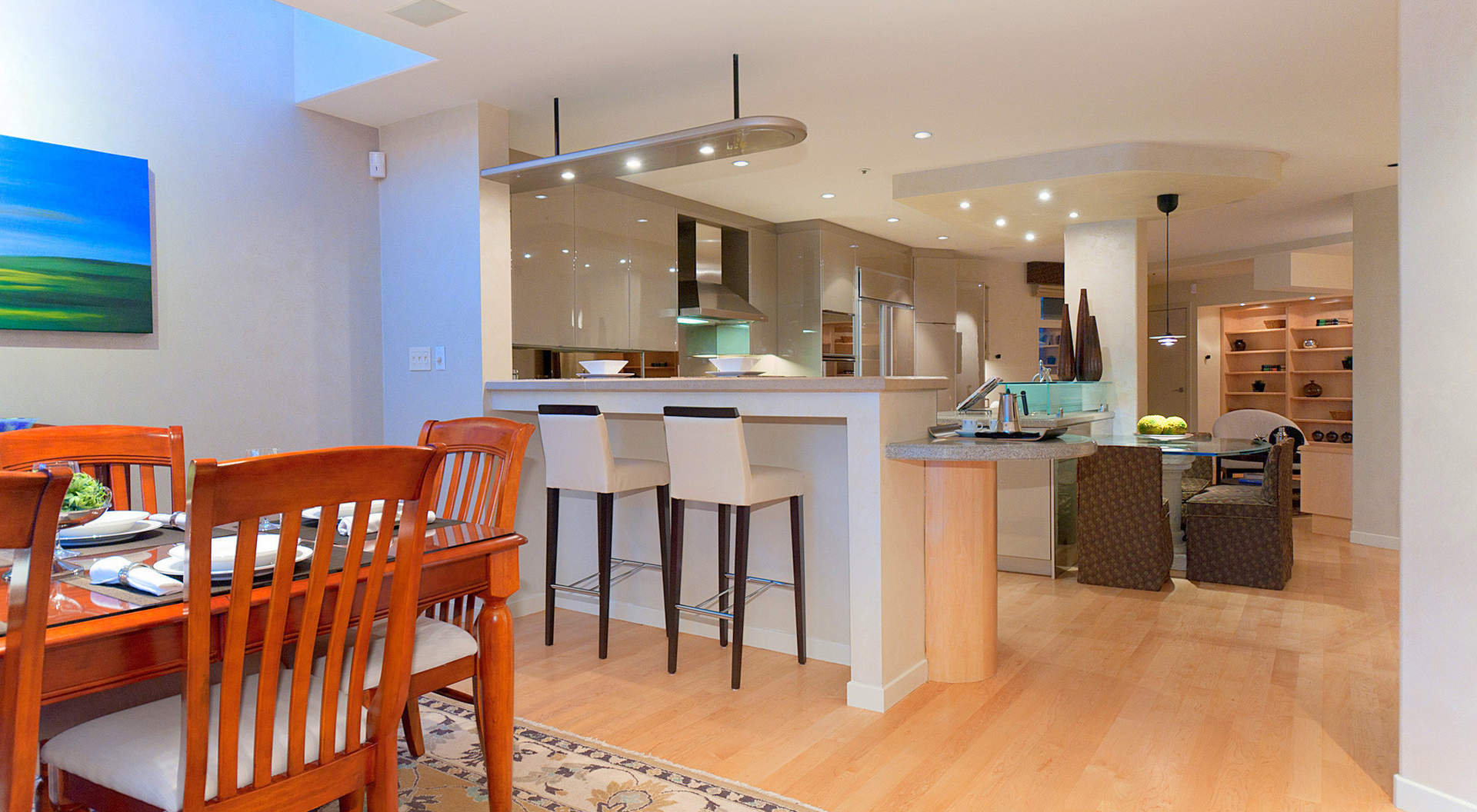 Sensational Kitchen with Breakfast Bar